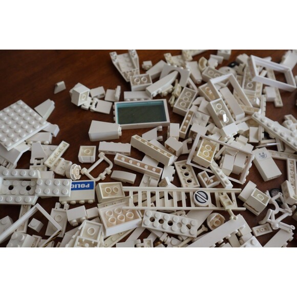2 lbs. Pounds 9oz Mixed Lot Lego Bulk White Bricks Pieces Plates Blocks READ - Picture 9 of 12
